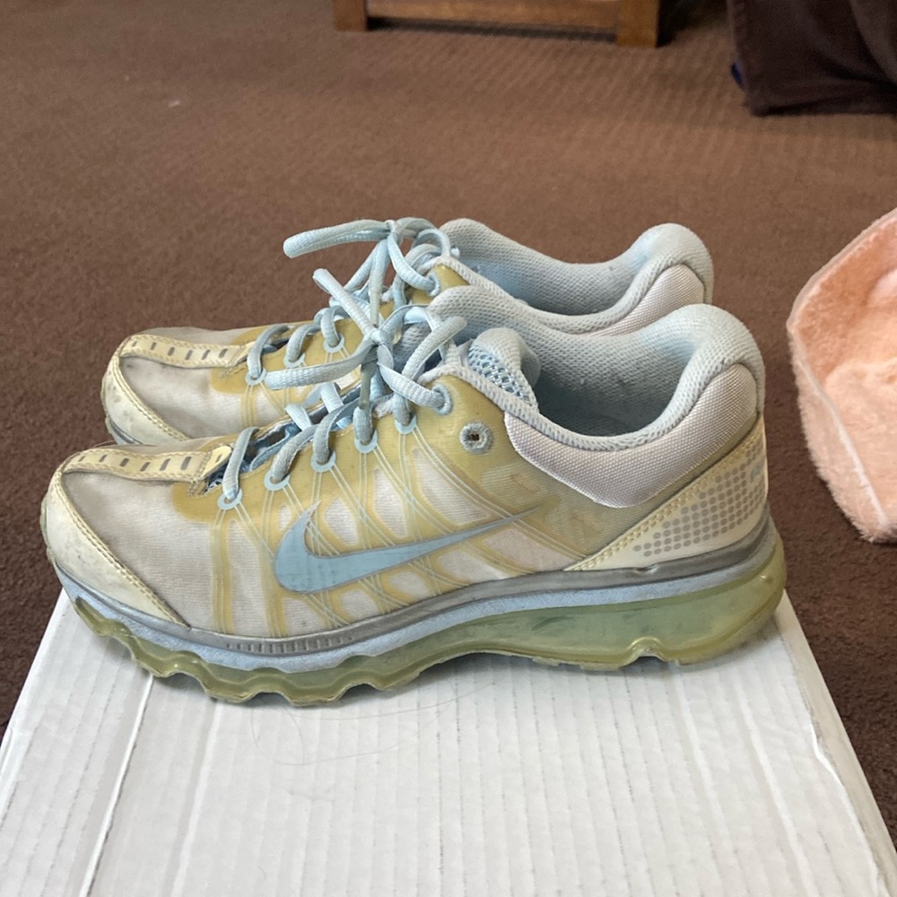 NIKE AIRMAX